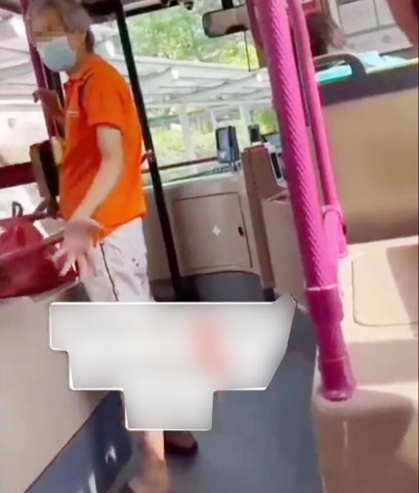 （已签发）柔：狮城二三事：阿叔带榴梿上巴士　车长熄车拒载反遭骂