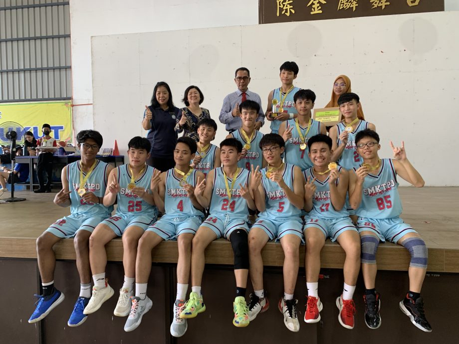波县中小学学联篮球赛圆满落幕，各小组成绩出炉