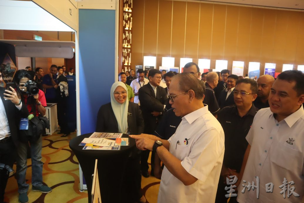 东：彭亨州务大臣拿督斯里旺罗斯迪相信，在东海岸经济特区发展理事会（ECERDC）助力下，西彭Plus（Pahang Barat Plus）最快可在3年看到发展成效。