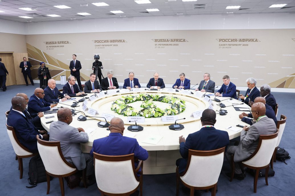 俄非会举行 普汀极力拉拢非洲领导人支持