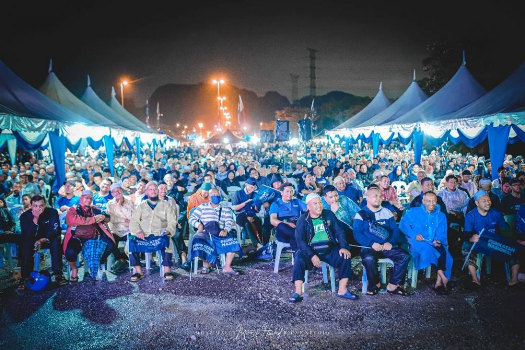 大都会:国盟指有人阻挠活动，市议会指无人申请准证/3图