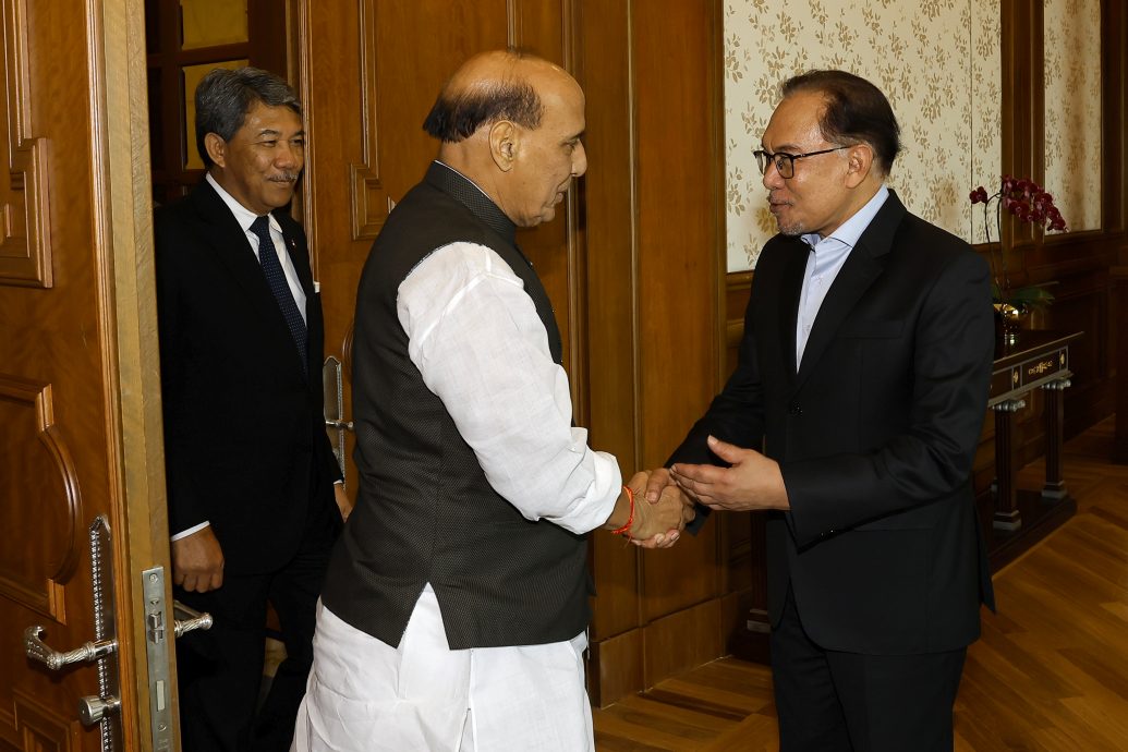 安华接见印度国防部长·商讨促进双边国防合作