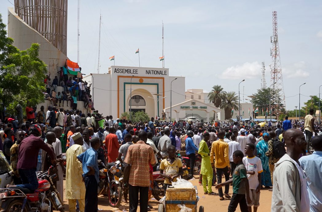 尼日尔政变 ∕ 西非国家经济共同体谴责政变　警告或出兵武力介入