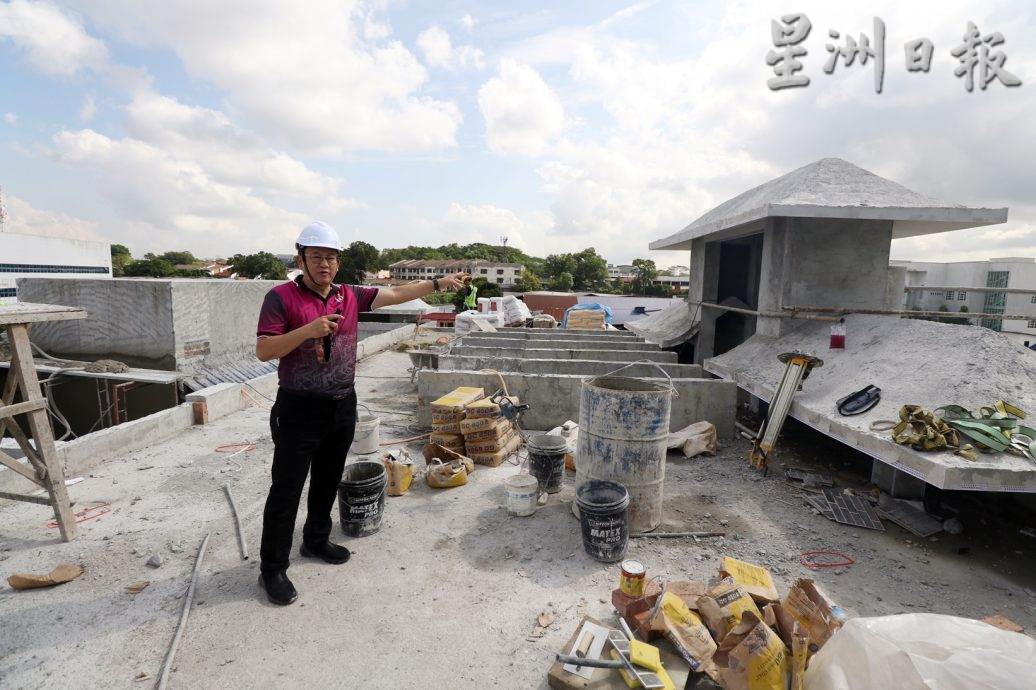 **已签发**柔：封面：【特稿】：已获官方批准，新山客家大楼命名“客家广场”