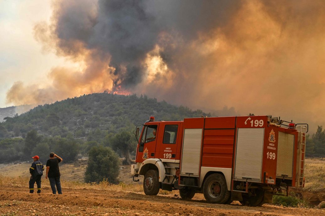 希腊高温将飙40度创50年新高 森林野火延烧