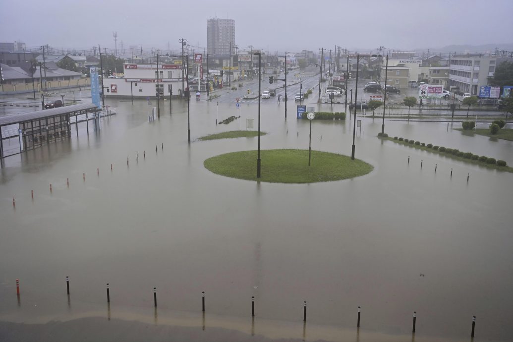 日本秋田破纪录大雨广泛水浸  至少1死4伤