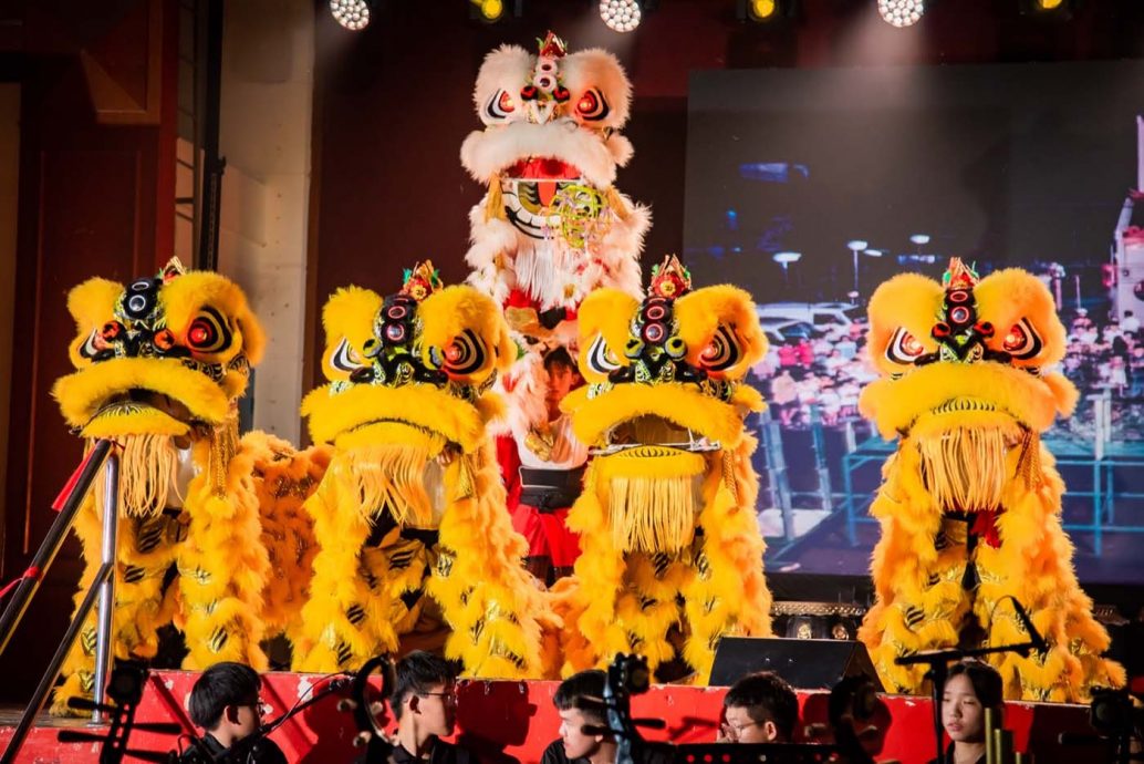 柔：新闻： “狮源南洋舞”舞狮盛会  为东甲启二筹获82万8000令吉