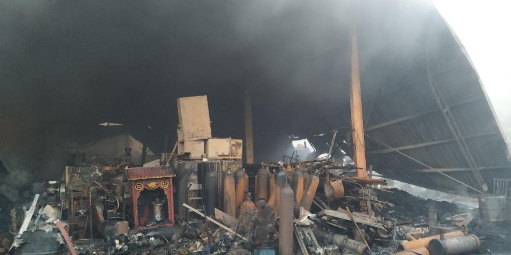 柔：新闻：回收厂火患，无人员伤亡