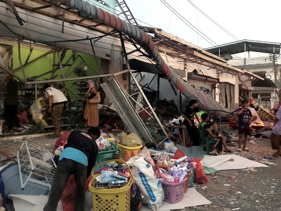 泰南边境烟火仓库大爆炸酿9死115伤 百公尺外都能听到巨响