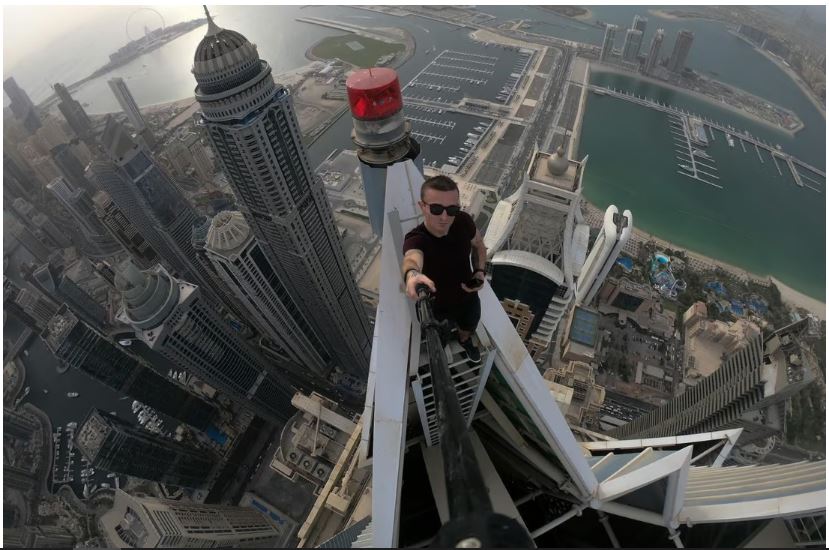 爬过全球高楼！法极限运动家摔下香港68层大楼 死前拍窗求救