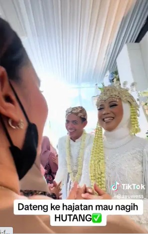 视频 | 新娘欠RM5000迟迟未还·婚礼上被追债超尴尬
