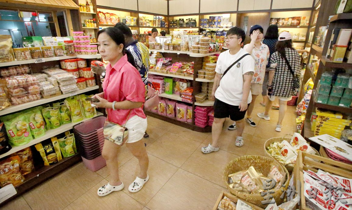 霹：封面主文／怡保土產店市場百花齊放   香餅、咖央角、花生糖、白咖啡最火紅