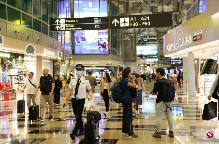 （已签发）柔：狮城二三事：樟宜机场6月乘客量 3年多来首次破500万
