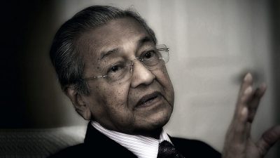Mahathir should apologize and admit that he failed
