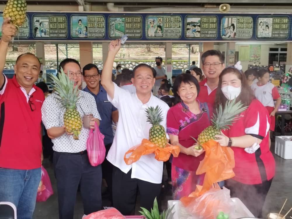 NS芙蓉/芙蓉新华小学义卖会“小小企业家”获热烈响应