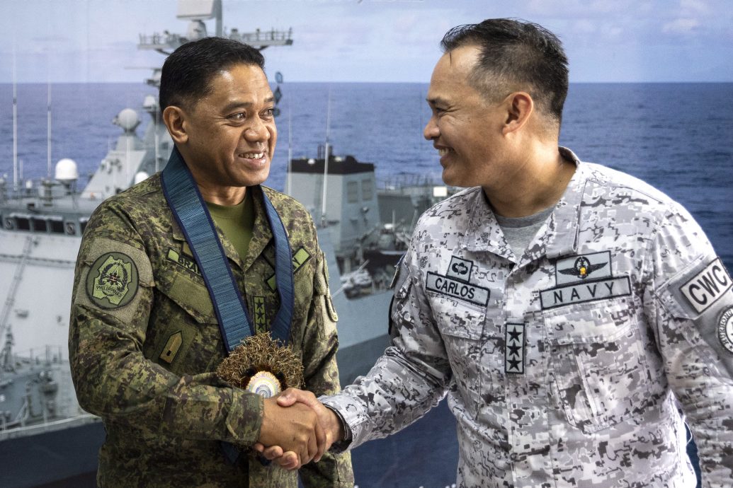 南海争议  菲军方：将运送更多物资到岛礁  还需加强军事存在