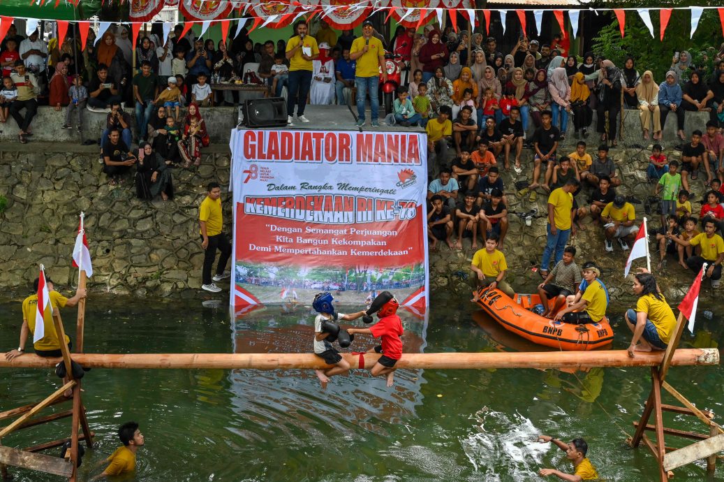 印尼独立78周年 社区办趣味比赛 人民乐翻天