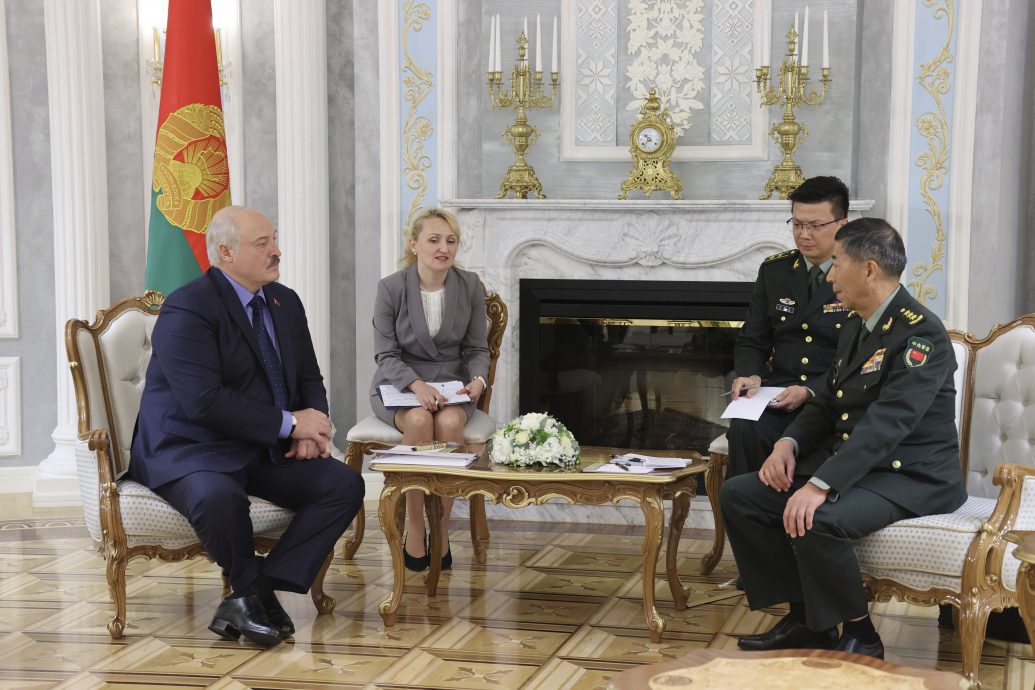 国防长李尚福拜会卢卡申科 称将加强与白俄军事合作