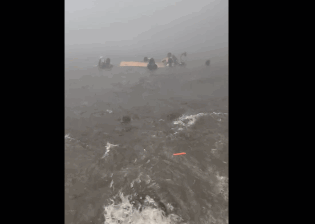 夏威夷野火已80人丧生 海堤漂浮著尸体