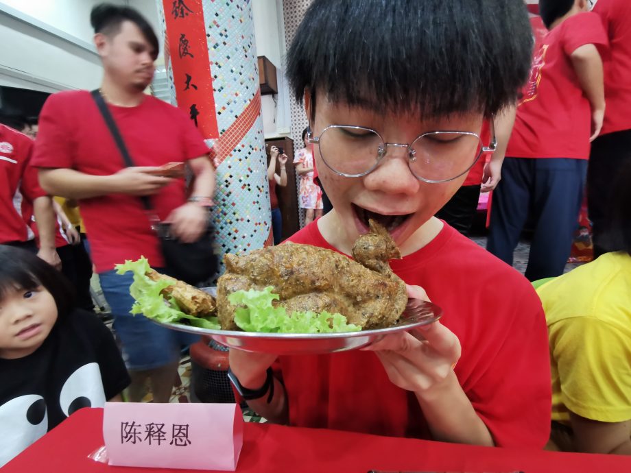 大山脚韩江公会29花童参与 咬素鸡头出花园