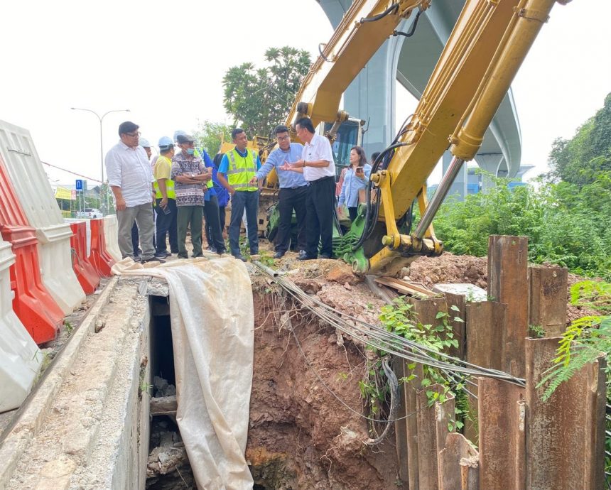 大都会/蕉赖武吉杜贡捷运站附近的排水系统提升工程拖延年余未完成