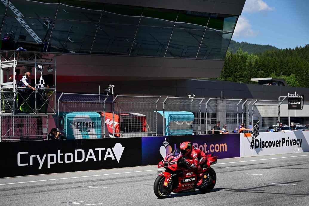 奥地利站世界摩托车大赛 巴尼亚亚夺杆 称霸冲刺赛