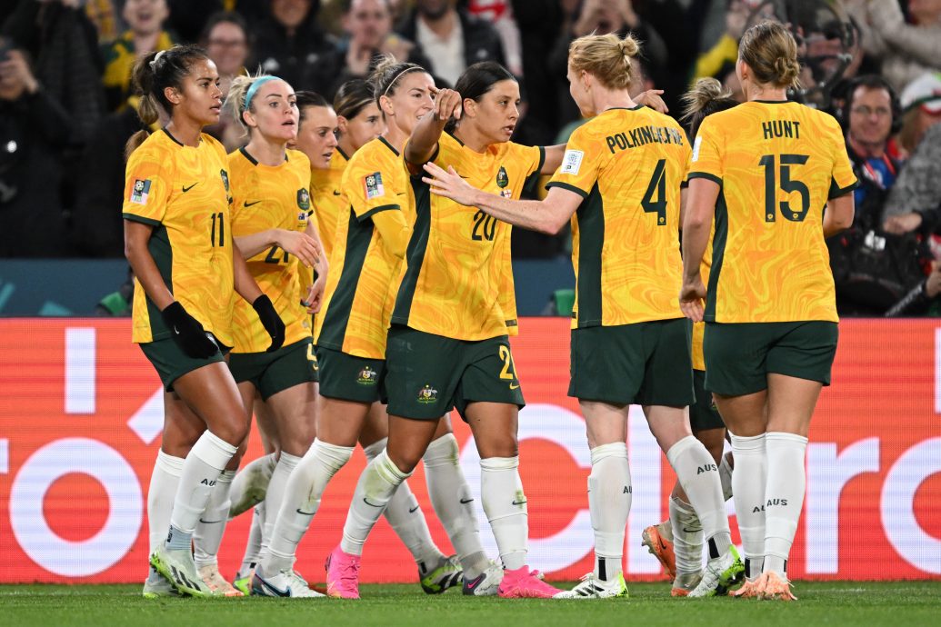 女足世界杯  半决赛3比1淘汰澳洲  英格兰决战西班牙