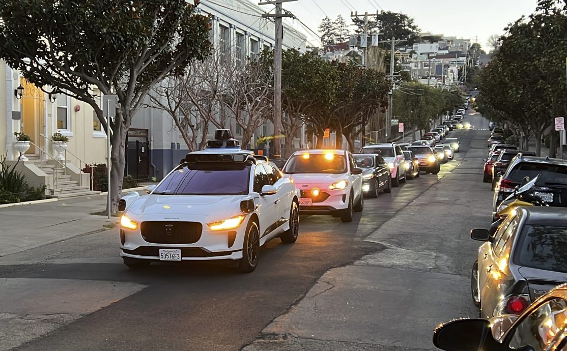 拚盘／加州监管机关批准 旧金山无人驾驶车开放全天候收费