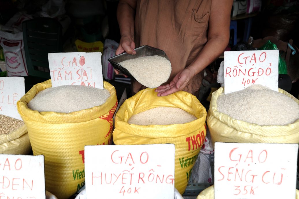 据报越南白米出口商提价5%至15%