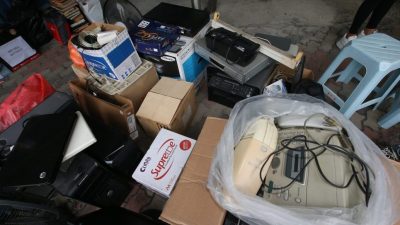 万达镇火箭州议员服务中心   回收“电子垃圾”倡环保