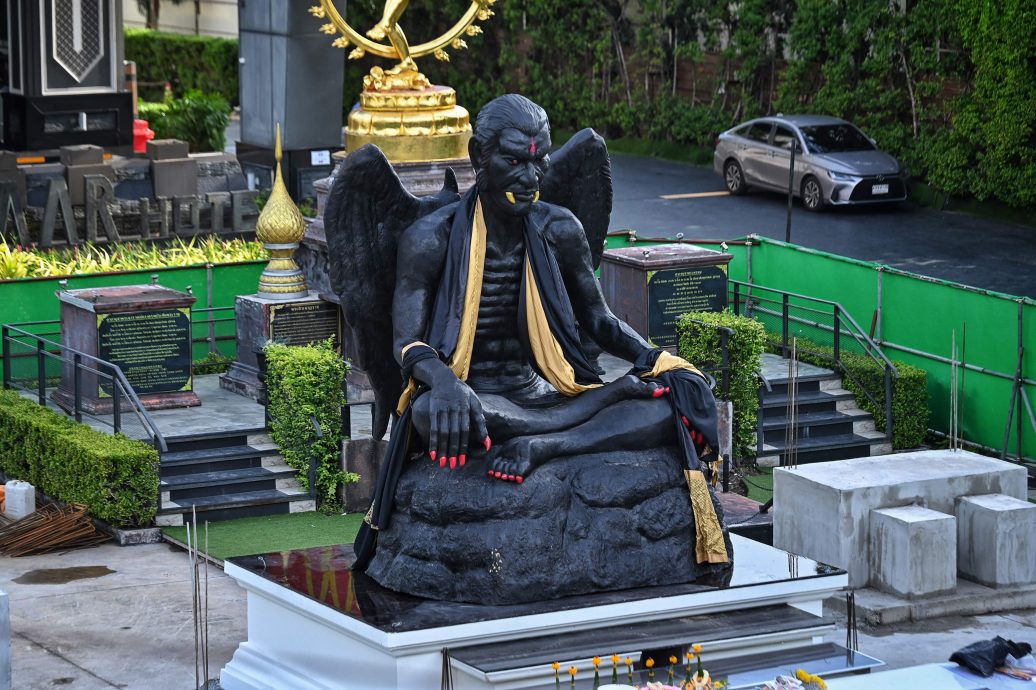 曼谷酒店外现狰狞“财神”雕像  佛教视为异端市长下令调查