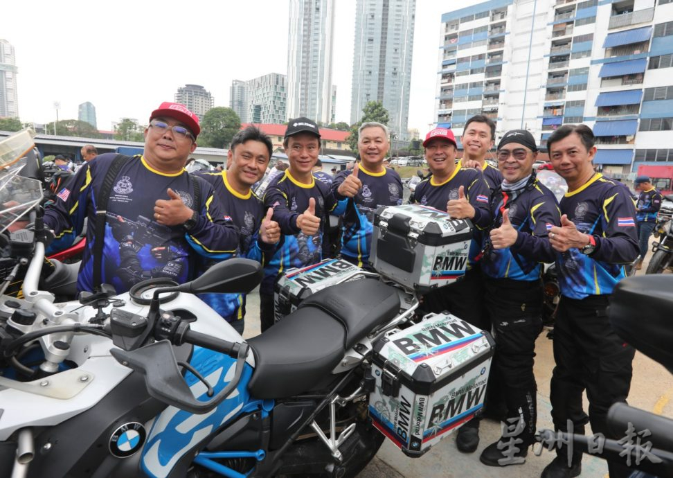柔： “昌明大马”摩托车队抵柔  赠物资助10患病警员