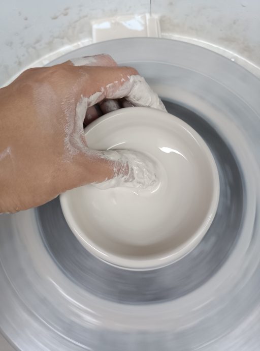  柔：时尚记事簿（8月26日见报）：DIY手工白瓷器，精致美观又实用