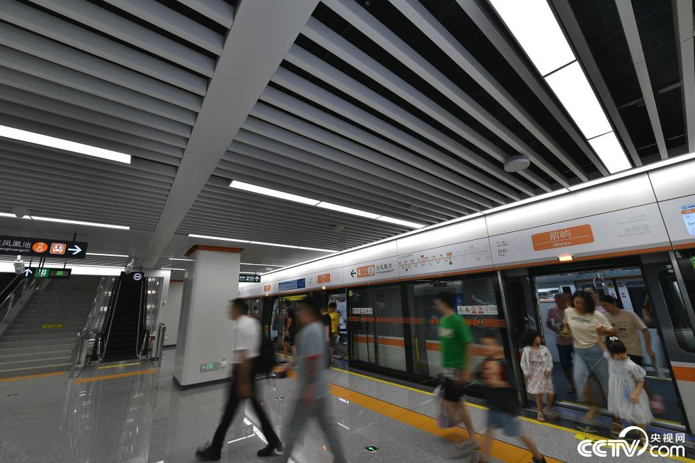 福建首条全自动运行地铁线开通：可自动唤醒、出入站