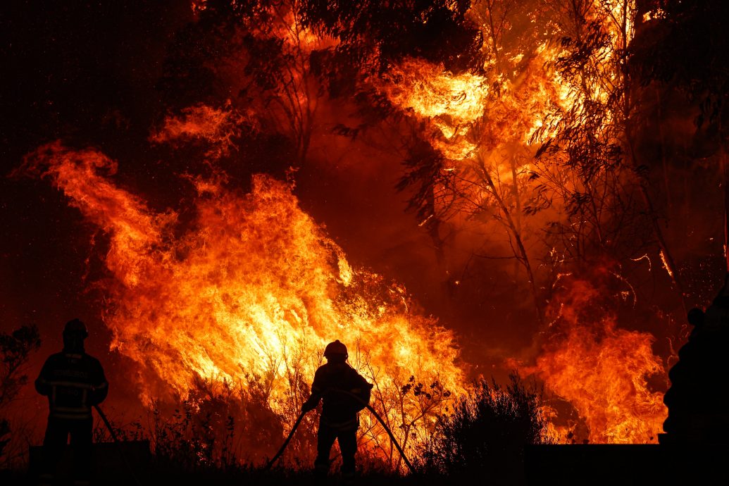 葡萄牙南部野火迫使约1400人预防性疏散