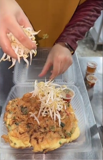 视频 | 泰式煎蛋卖RM13被骂吸血鬼 女小贩：我用的是3蛋+怡保芽菜！