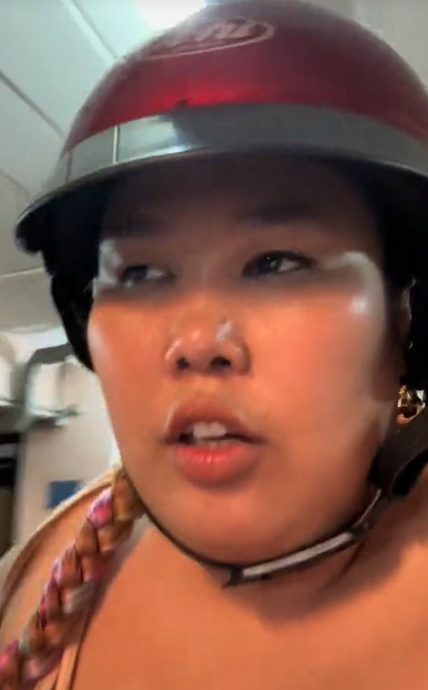 视频|凌晨3时与夫泰国骑摩托遇路障  “我们被索付2万泰铢”