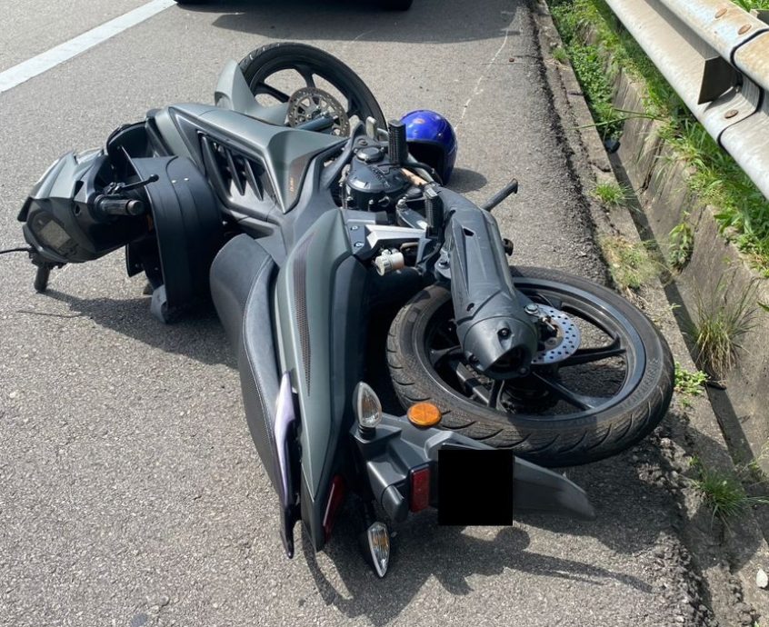 疑摩托车失控 骑士被拖拽5公尺及抛飞死亡