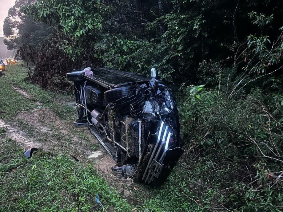 （已签发）柔：峇株至丰盛港路发生车祸  1摩托车骑士当场死亡