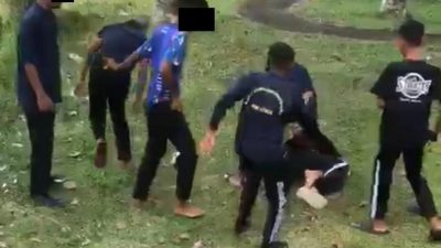疑因争女友引发纠纷 15岁中学生遭群殴
