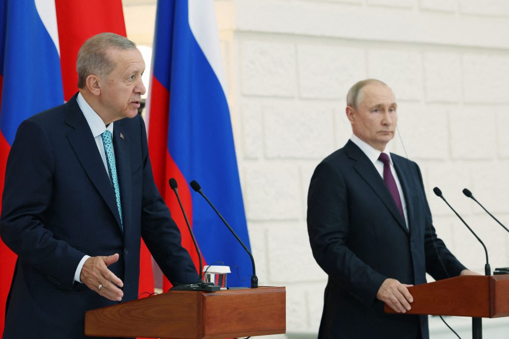 俄土峰会结束两国领袖晤传媒　埃尔多安劝乌克兰软化谈判立场 