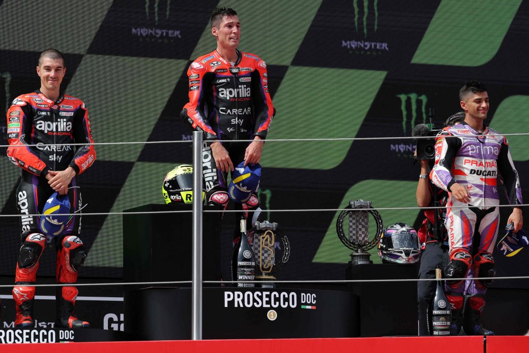 加泰罗尼亚站MotoGP|摔车遭碾过双腿竟只受轻伤  巴尼亚亚：我能说的只有谢谢