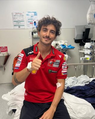 加泰罗尼亚站MotoGP|摔车遭碾过双腿竟只受轻伤  巴尼亚亚：我能说的只有谢谢