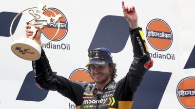 印度站MotoGP|卫冕冠军翻车出局  贝泽奇拿下本季第3冠
