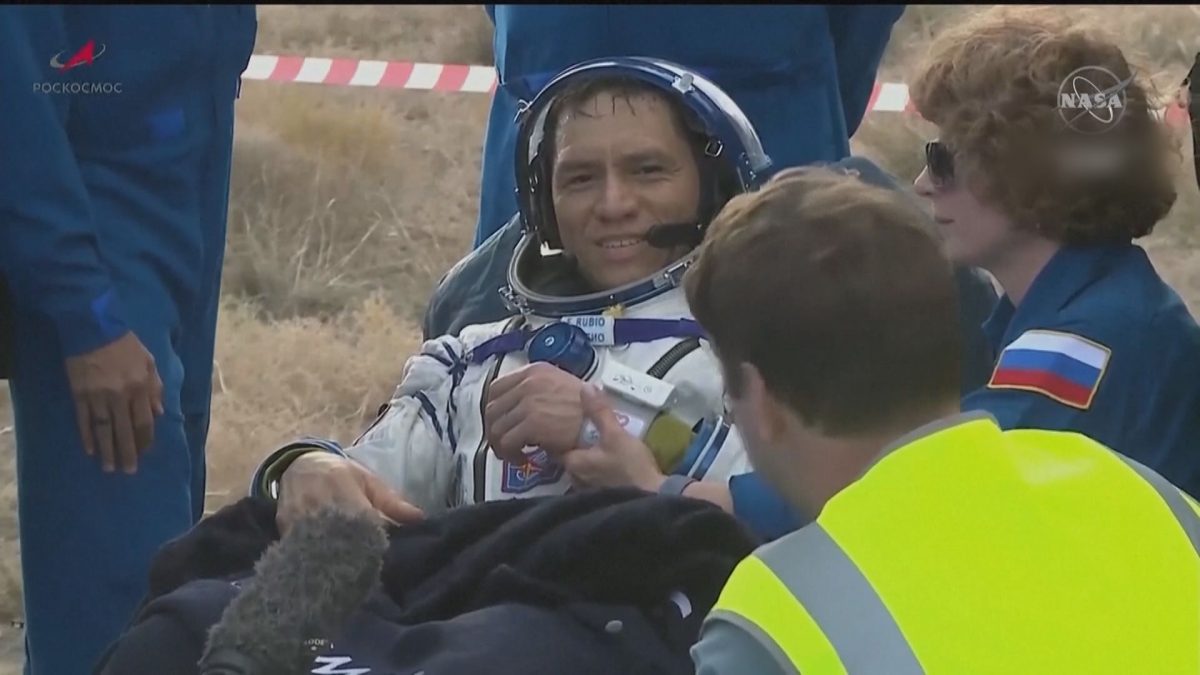 国际太空站3名太空人平安返抵地球