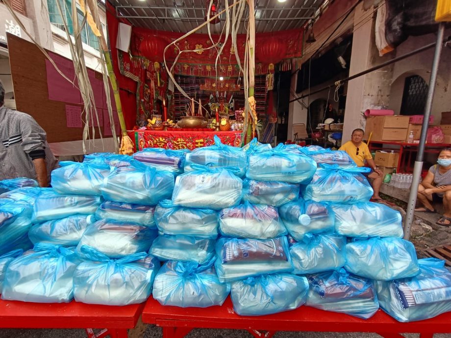 +(大北马)市场上白米短缺　中元街区派米开销增40%