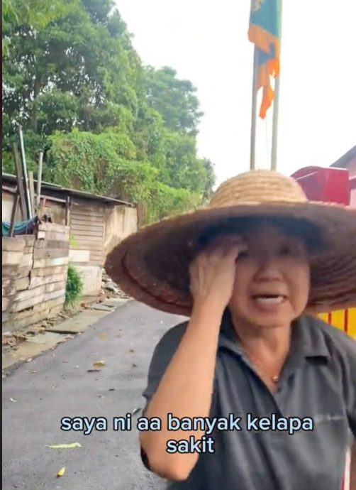 妇女投诉时用错字发音不准闹笑话 Kepala Sakit说出Kelapa Sakit