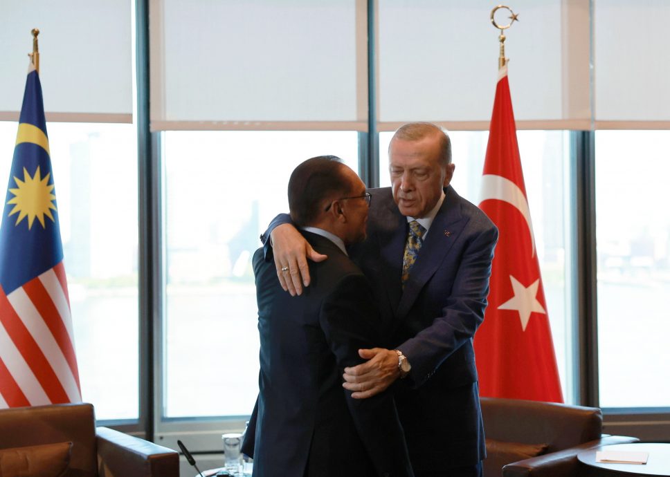 安华与土耳其总统会晤