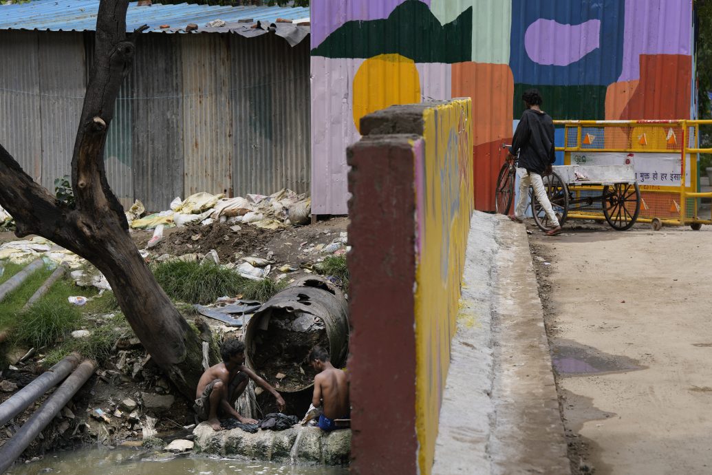 德里贫民窟因G20“被消失” 印度政府：持续拆除非法建筑