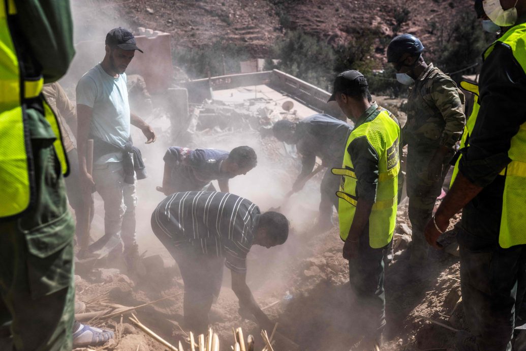 摩洛哥强震已夺逾2800命 父亲强震下肉身护子亡 